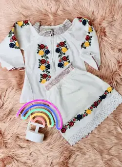 Compleu traditional fetite Raisa