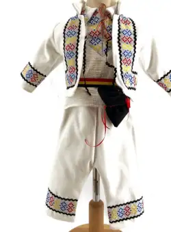 Costum National Titel 12