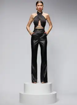 Pantaloni negri evazati din piele eco