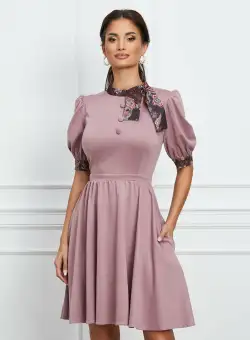 Rochie Dy Fashion lila cu mansete si guler cu imprimeu