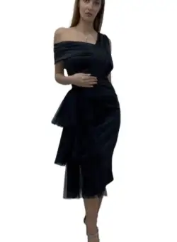 Rochie eleganta din tafta cu volane din tull