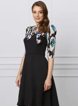 Rochie MBG neagra cu imprimeu albastru pe bust si maneci