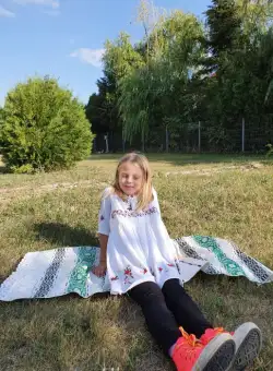 Rochita Traditionala Elina 4