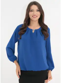 Bluza albastra cu pliuri si decupaj la decolteu