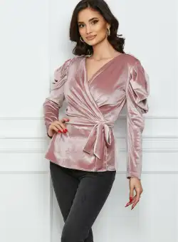 Bluza Dy Fashion roz din catifea cu accosorii pe umeri