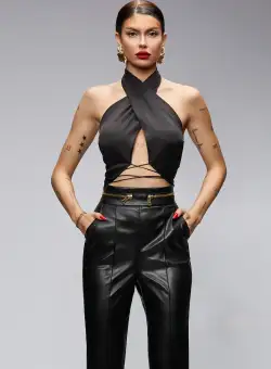 Bluza eleganta neagra din vascoza cu spatele gol