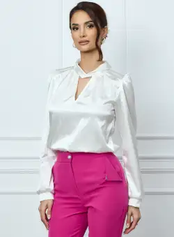 Bluza Moze lejera alba cu decupaj in v la decolteu