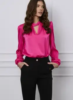 Bluza Moze lejera fucsia cu decupaj in v la decolteu
