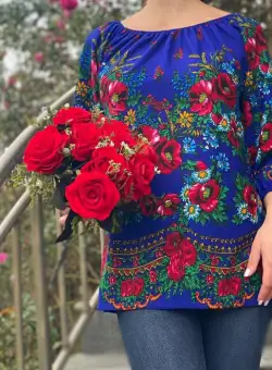Bluza stilizata cu motive florale Sanziana 16