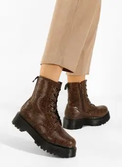 Bocanci dama Leora Maro