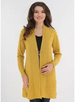 Cardigan mustar tricotat cu model in relief si brosa