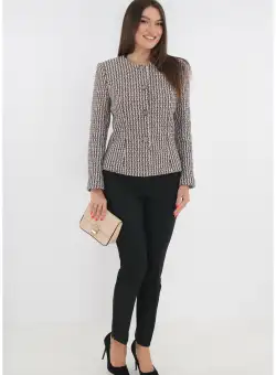 Costum - sacou roz din stofa bucle si pantaloni negri