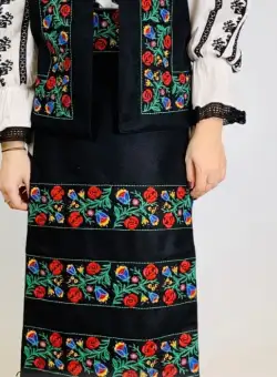 Fote cu broderie traditionala 6