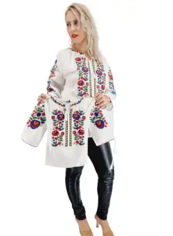 Ie traditionala fetite Leila 3