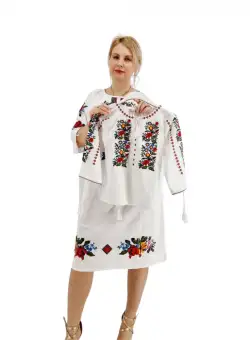 Ie traditionala fetite Leila 6