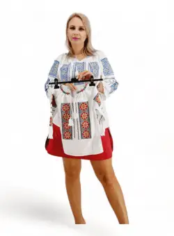 Ie traditionala fetite Luminita 3