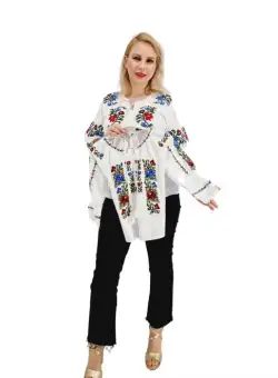 Ie traditionala fetite Magdalena 5