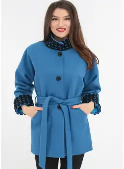 Jacheta oversized albastra cu aplicatii din dantela