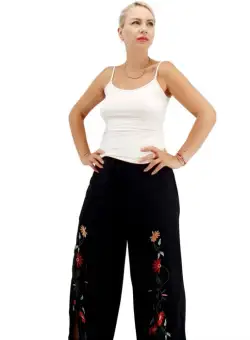 Pantaloni de vara cu broderie