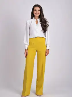 Pantaloni evazati cu talie inalta