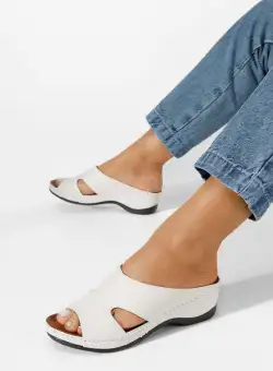 Papuci cu talpa ortopedica Danica albi