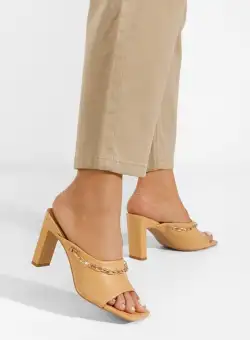 Papuci cu toc Meldora camel