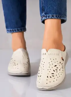 Papuci/Slapi Bej din Piele Ecologica Kaia