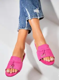 Papuci/Slapi Fucsia din Piele Ecologica Intoarsa Lorie