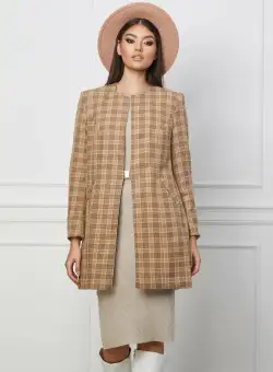 Pardesiu Elena bej cu inchidere metalica in talie