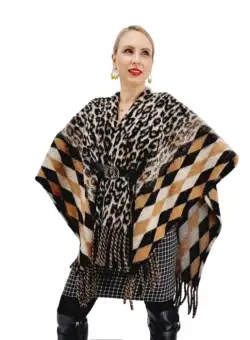 Poncho din lana Sanda 15 cu , curea