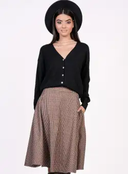 Pulover Aria negru cu nasturi din strasuri