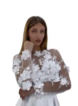 Rochie alba din tafta accesorizata cu flori 3D slit adanc pe picior si buzunare laterale