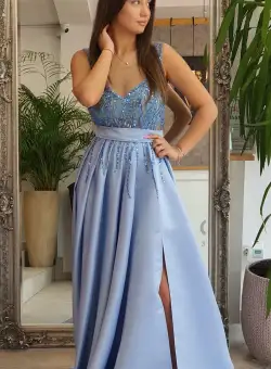 Rochie de ocazie lunga din tafta cu broderie din perle fine si paiete in partea superioara