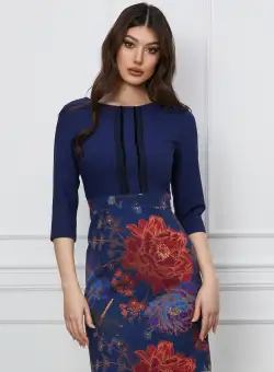 Rochie Dy Fashion bleumarin cu imprimeuri florale rosii pe fusta