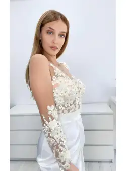 Rochie eleganta midi cu aspect petrecut si broderie pretioasa cu perle