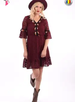 Rochie LaDonna eleganta din dantela de culoare bordo