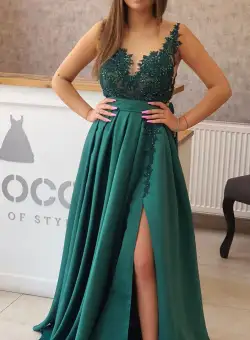 Rochie lunga din tafta cu broderie si pietre in partea superioara