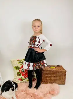 Rochita stilizata cu motive traditionale Laura 4