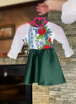 Rochita stilizata cu motive traditionale Martha 4