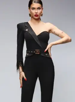 Salopeta de ocazie neagra prevazuta cu o maneca si pene