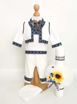 Set Botez Traditional Adi 6 , 2 piese costumas traditional si lumanare Botez Traditional