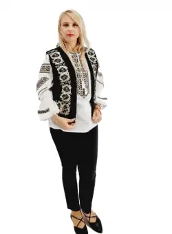 Vesta din catifea traditionala Carmen