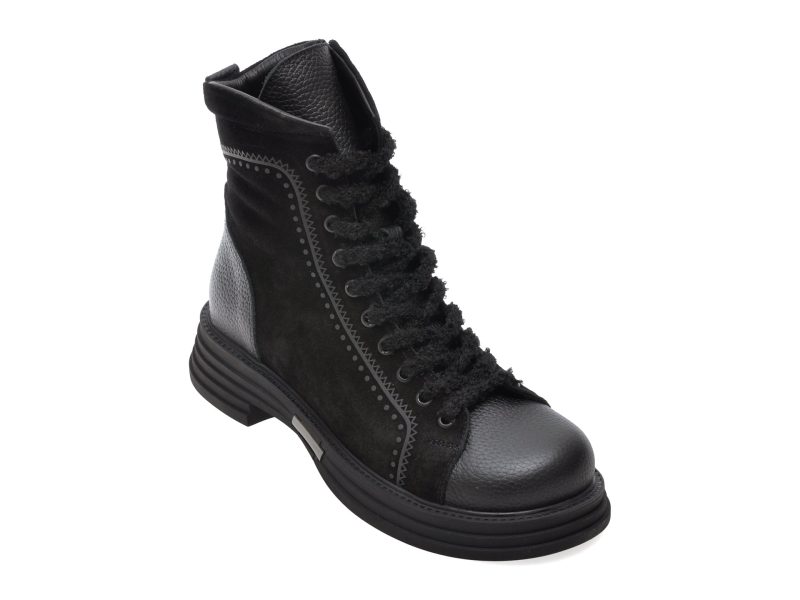 Ghete GRYXX negre, 4212726, din piele intoarsa