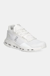 On  sneakers CLOUDNOVA 2
