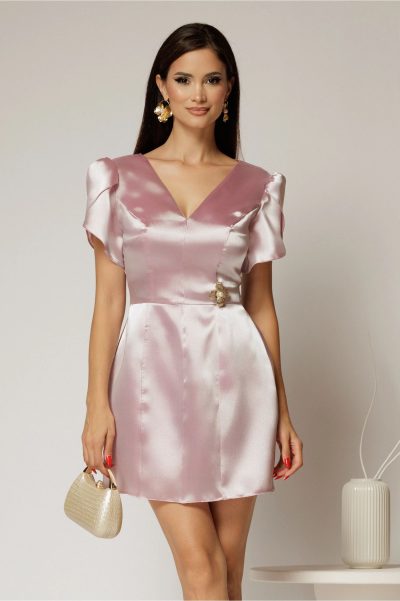 Rochie roz scurta din tafta cu accesoriu auriu in talie