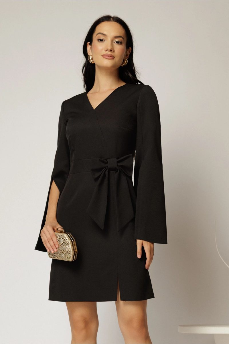 Rochie scurta neagra cu funda ampla in talie si maneci sparte